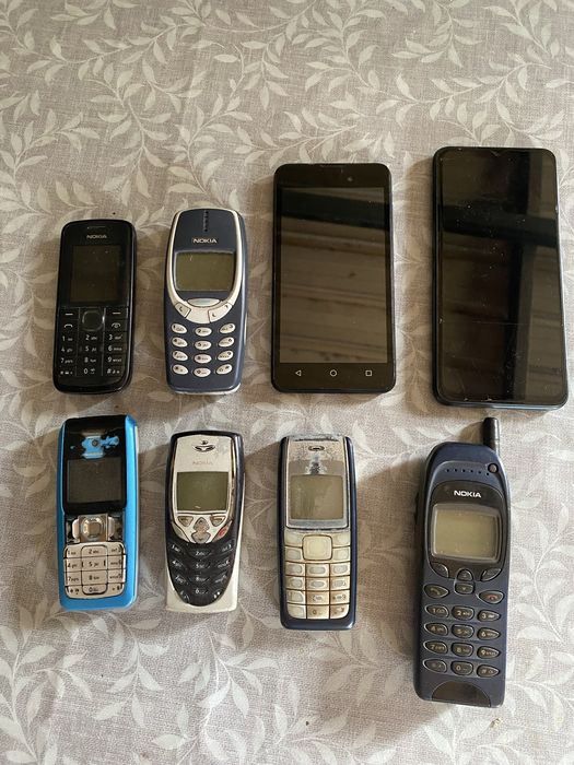 Telemóveis antigos para coleção
