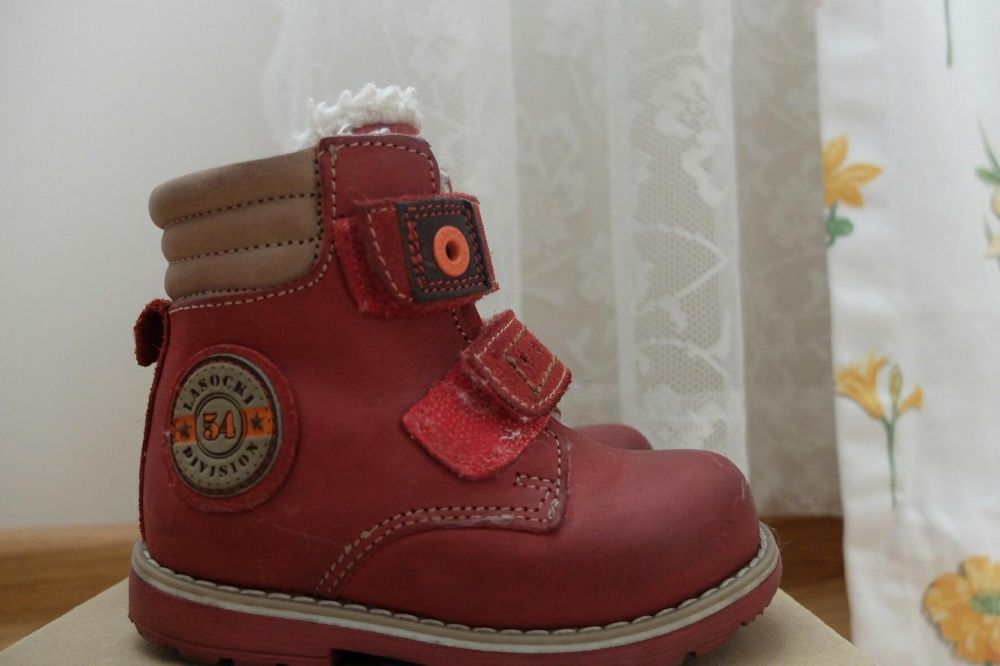 Buty kozaki,trzewiki,trapery Lasocki.rozm 22.