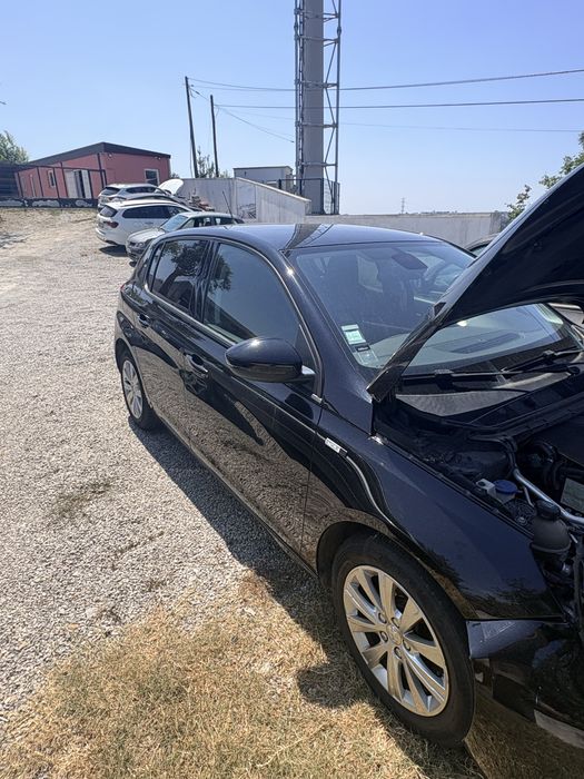 Peugeot 308 2016 Diesel, operational and still running