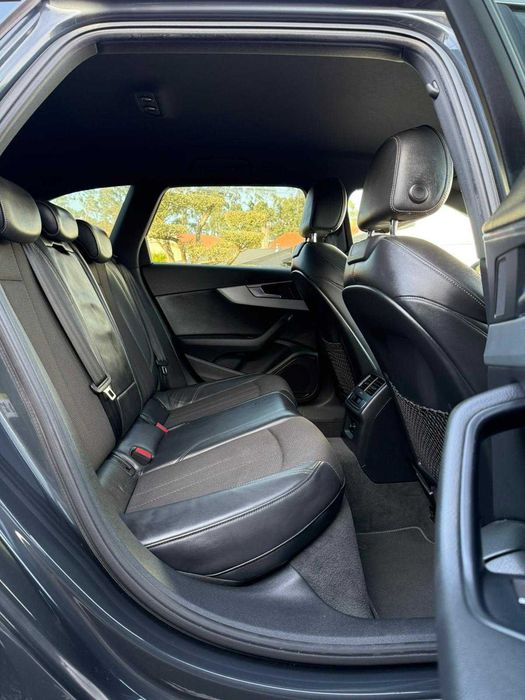 Audi A4 2.0 TDI S-Line Automatica Matrix Edition