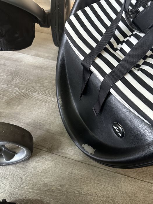 Дитяча коляска 3 в 1