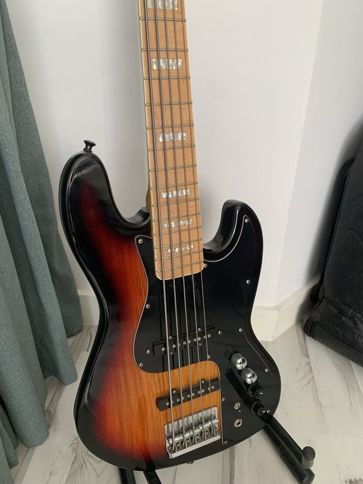 Baixo 5 cordas réplica Fender ativo / passivo