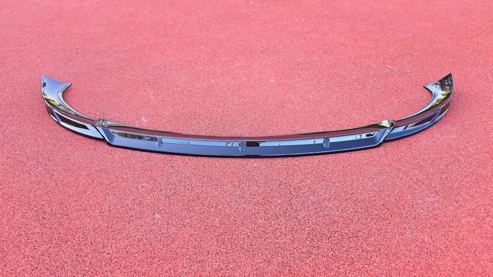 Cплиттер на Tesla Model Y диффузор спойлер зеркала пороги губа сплiтер