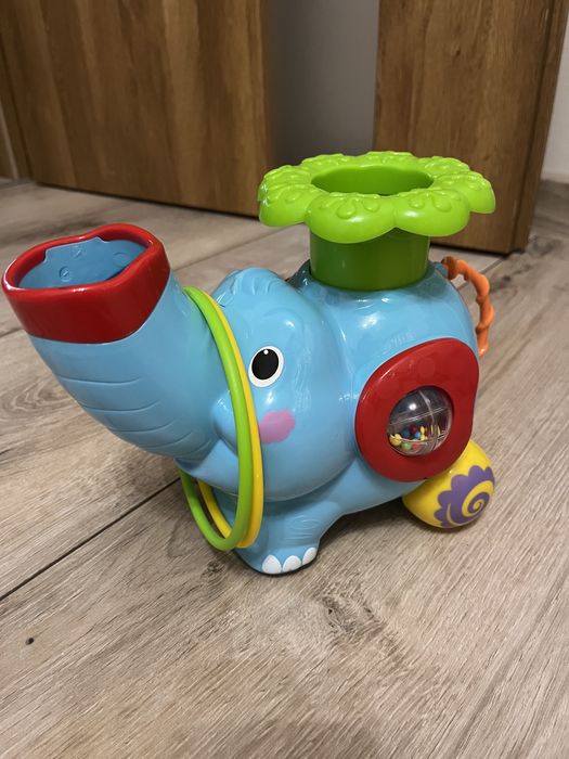 Smiki interaktywny słonik, dwie piłki i dwoe obrecze