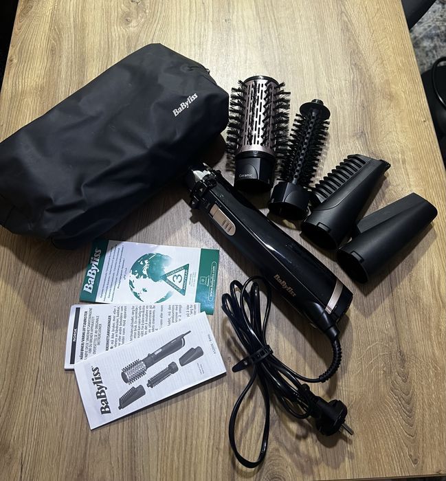 фен-щітка BaByliss AS200E.