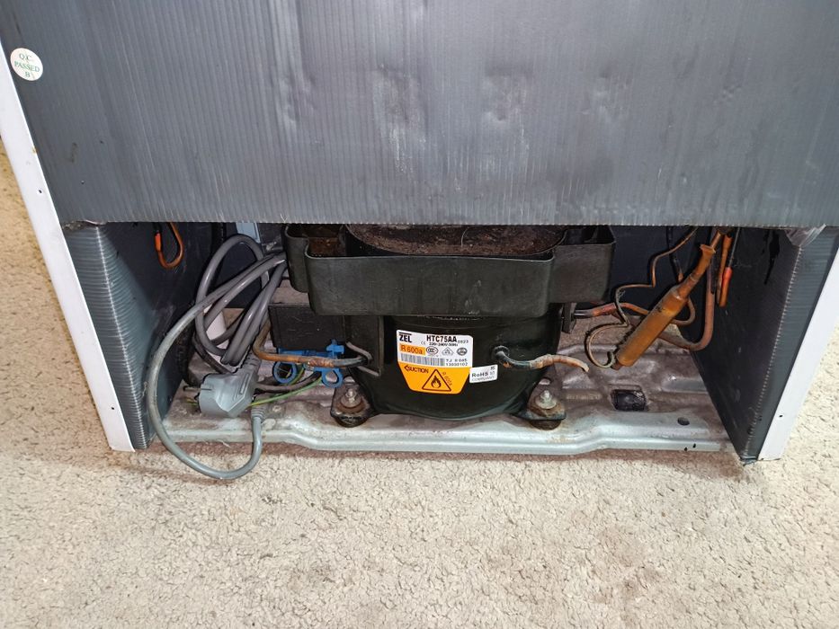 Frigorífico combinado a funcionar perfeitamente e exemplar estado. fri