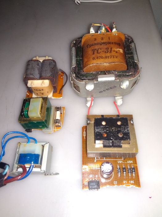 Трансформаторы и Блоки питания на 48,30,15,12 ,9,5 вольт трансф