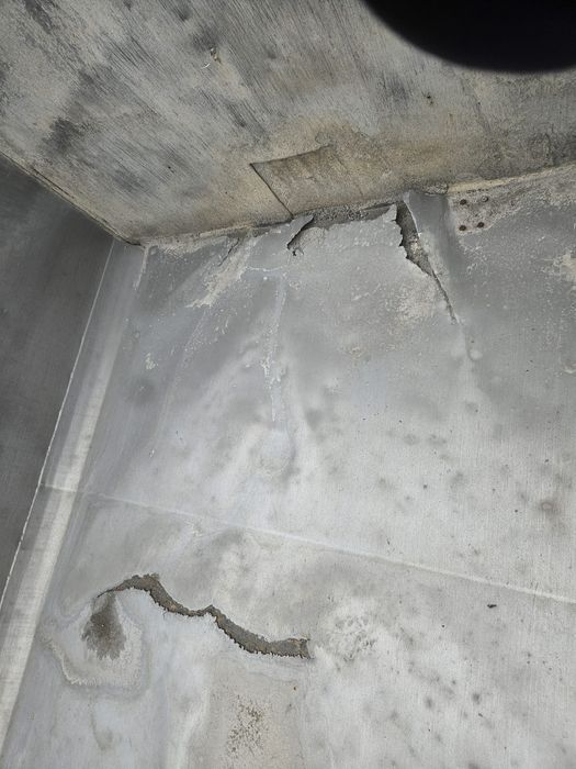 Vende se reboque basculante de aluminio