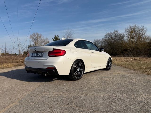 BMW Seria 2 BMW M240i xDrive.