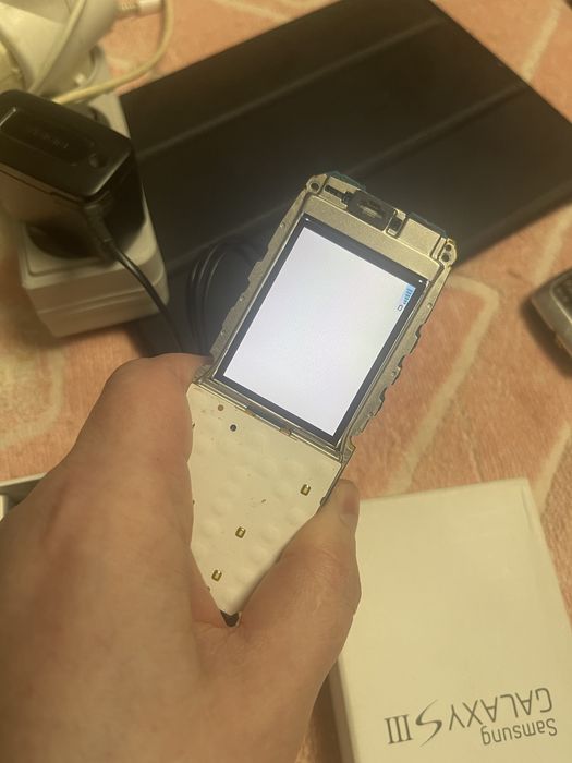 Nokia E 51 на запчастини