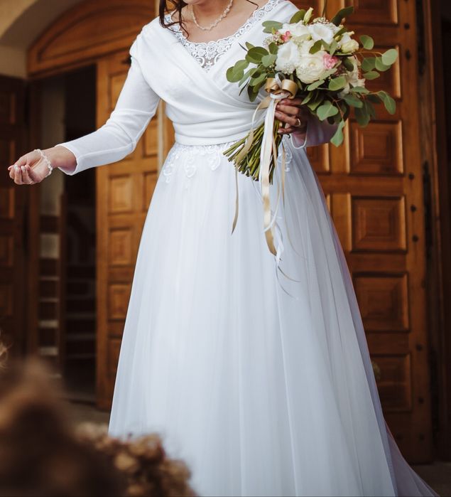 Suknia ślubna biała