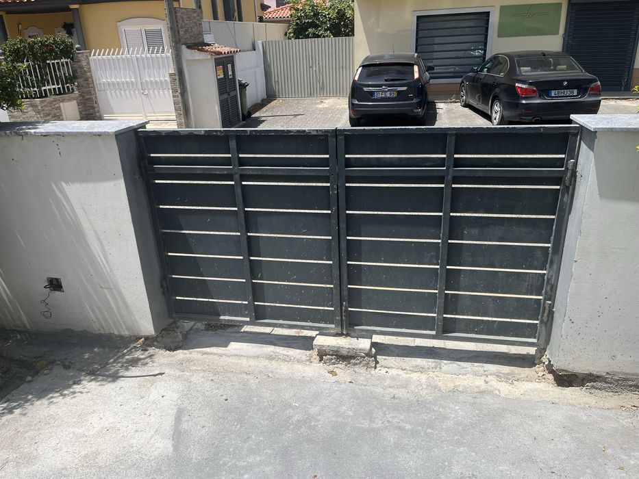 Portão de muro de garagem