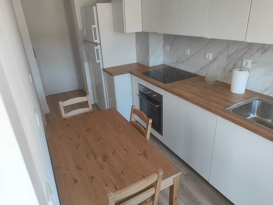 Quarto para arrendar Povoa Santo Adrião entrada imediata.