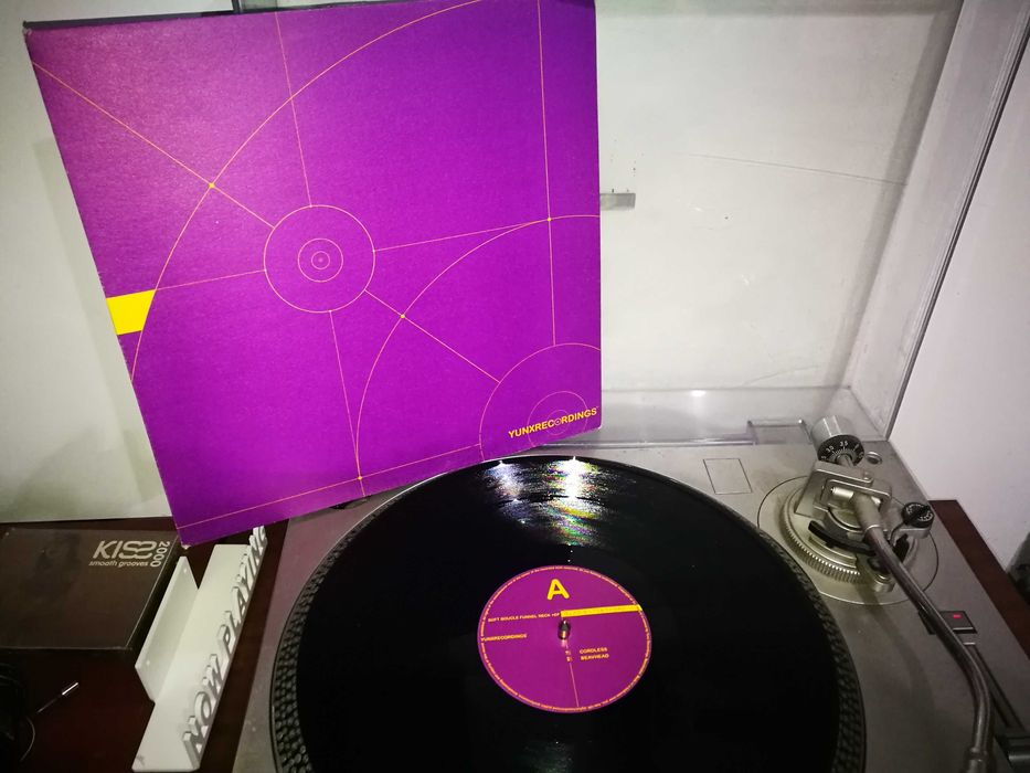 YUNX   (ELECTRONICO) - Soft Boucle Funnel Neck EP 33 RPM 12’