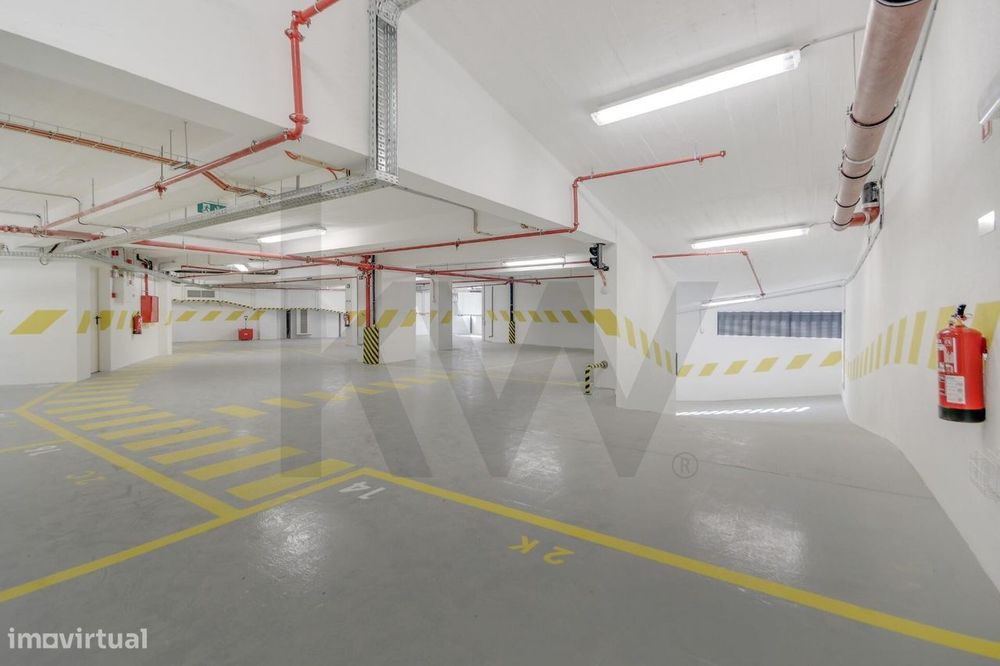 T1 Duplex para Arrendamento em Lisboa | Terraço, Jardim e Estacionamen