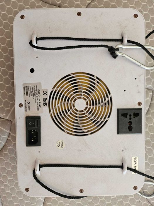 lâmpada LED para cultivo 300 W fase de floração