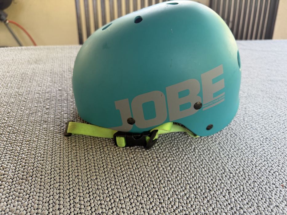 Kask na wake narty wodne Jobe