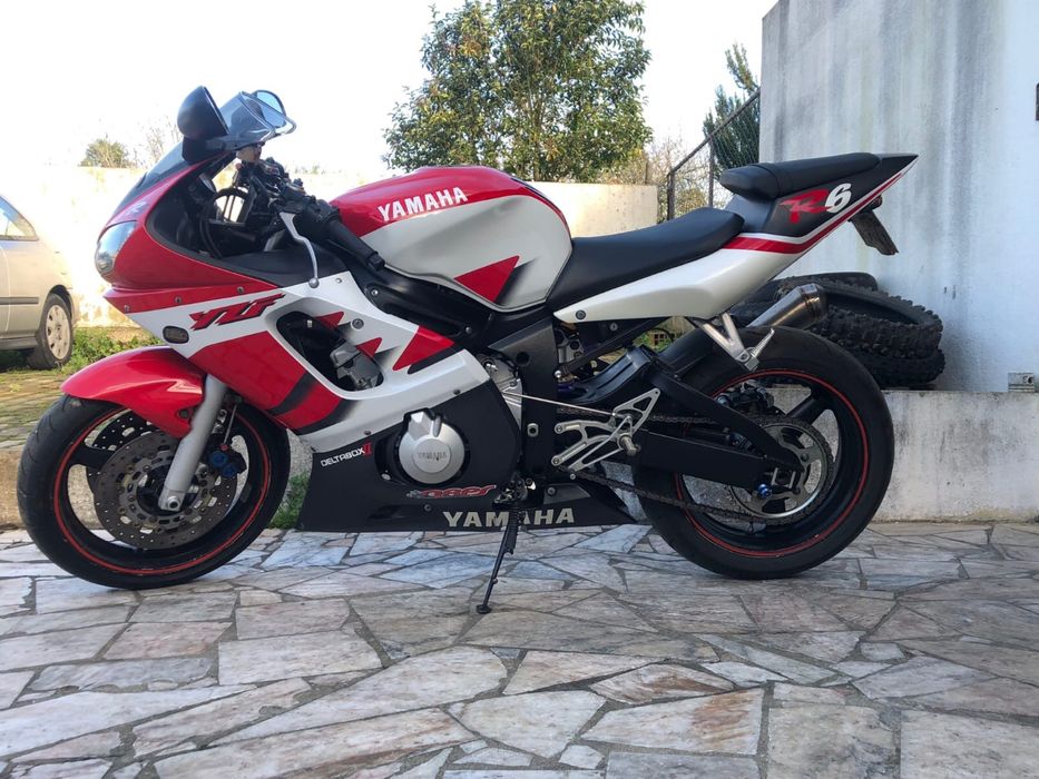 Yamaha r 6 avariada