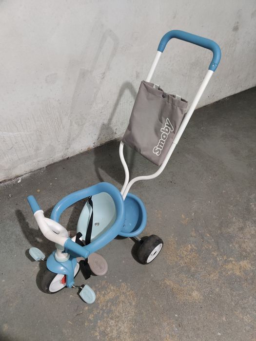 Triciclo de criança