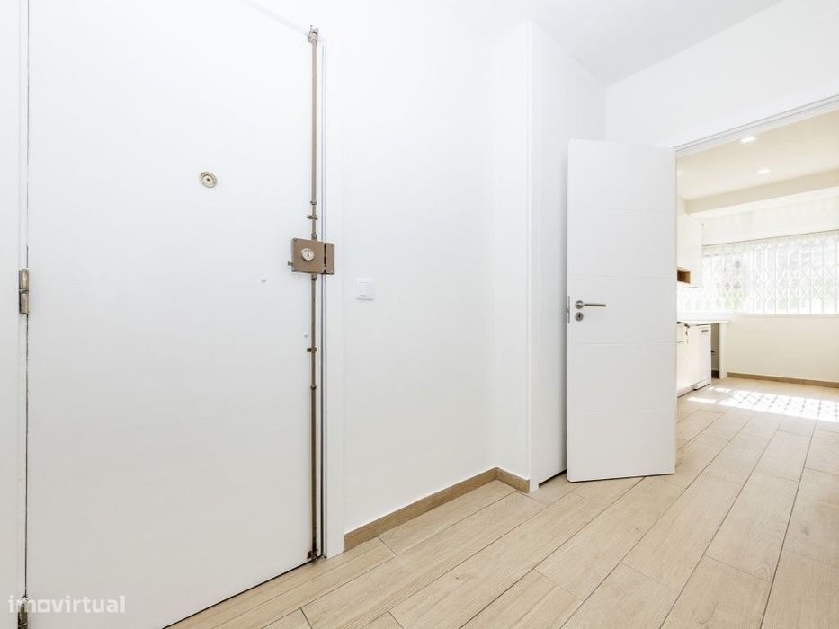 T2 Totalmente Remodelado na Damaia | Junto às Portas de Benfica