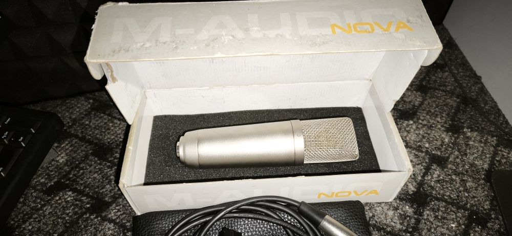 Професійний, студійний, конденсаторний мікрофон M-Audio Nova