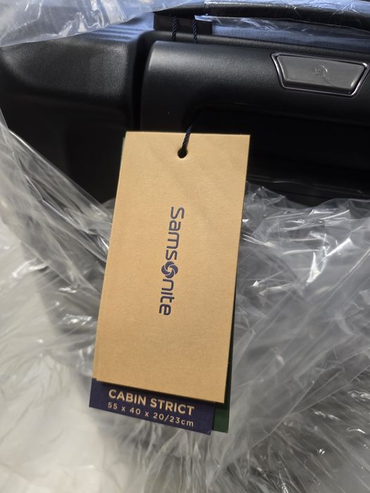 Walizka Samsonite Nuon 55x40x20 (23) NOWA