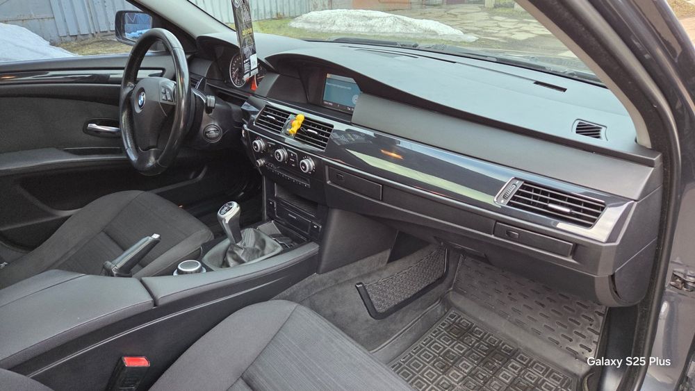 BMW 525 E60 FL гарний стан