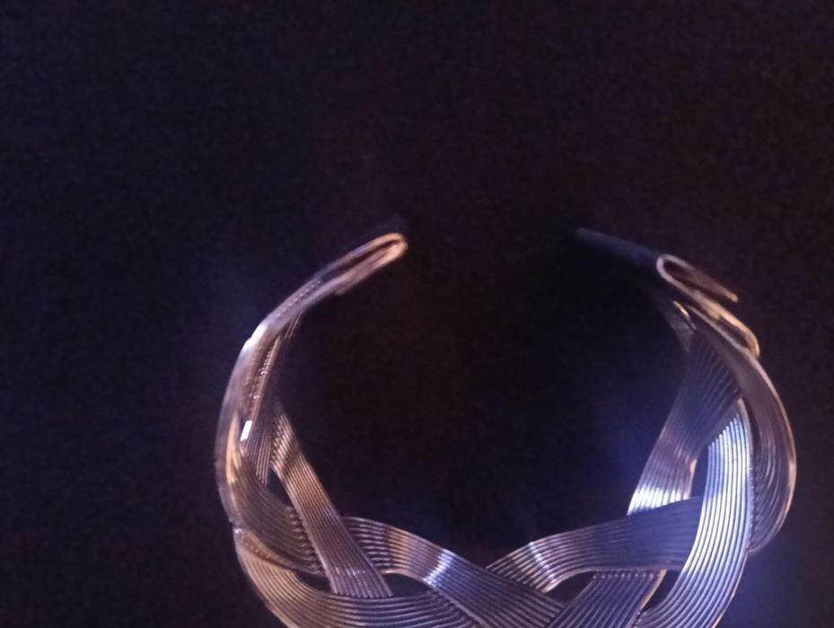 Pulseira nova sem uso