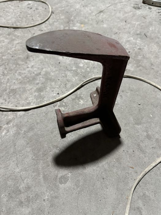 Продам сапожную лапу