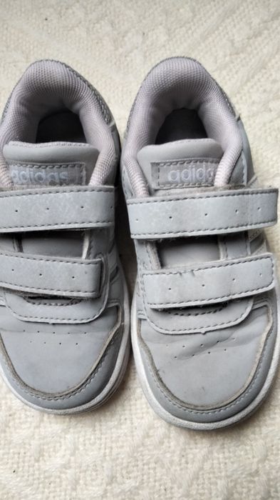 Adidaski dla dziewczynki dla chłopca
