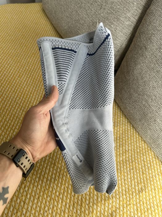 Opaska orteza na kolano Bauerfeind GenuTrain P3 5L