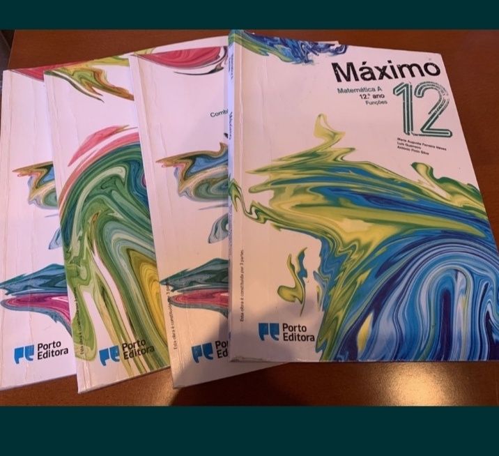 Manuais escolares para 12 ano