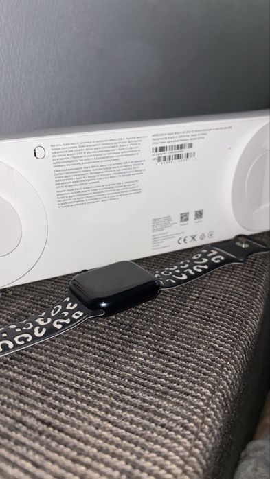 Apple Watch SE (Gen 2) 40 mm Midnight Al Mid SB S/M GPS 2023