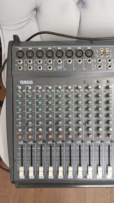 Активний мікшерний пульт Yamaha EMX2000