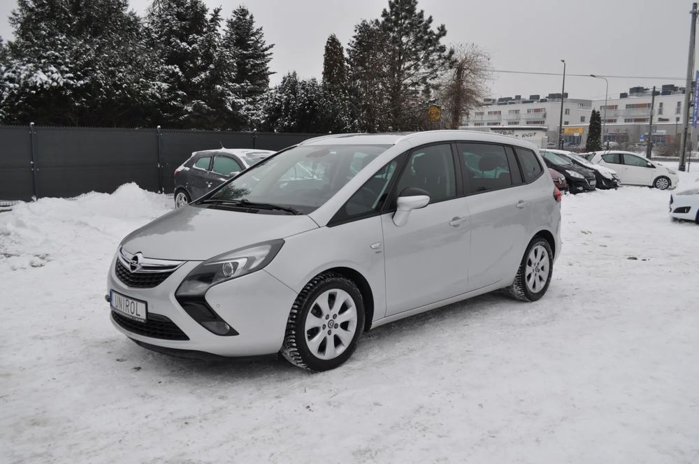 Opel Zafira 7 osobowy 2.0 cdti 170km Nawigacja Tempomat Cz. parkowania