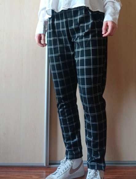 Eleganckie damskie spodnie w kratkę