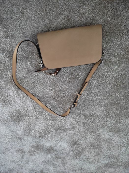 Mala beije e castanha