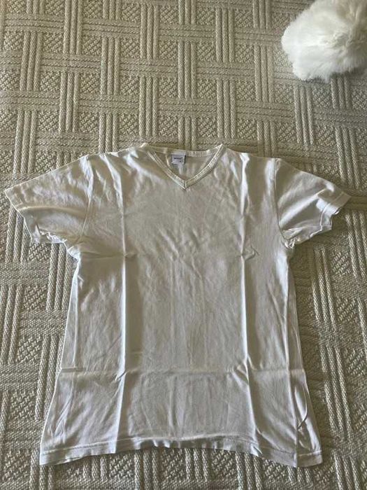 T-shirt branca Hossus