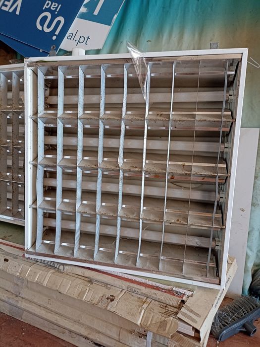 Barato: 3 lâmpadas e suporte Candeeiro Luz florescente para teto