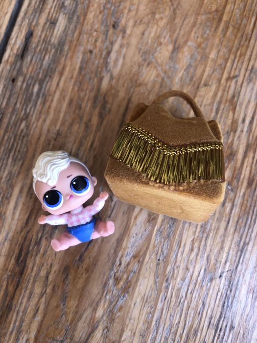 LOL Surprise LIL Sisters Babies Pets