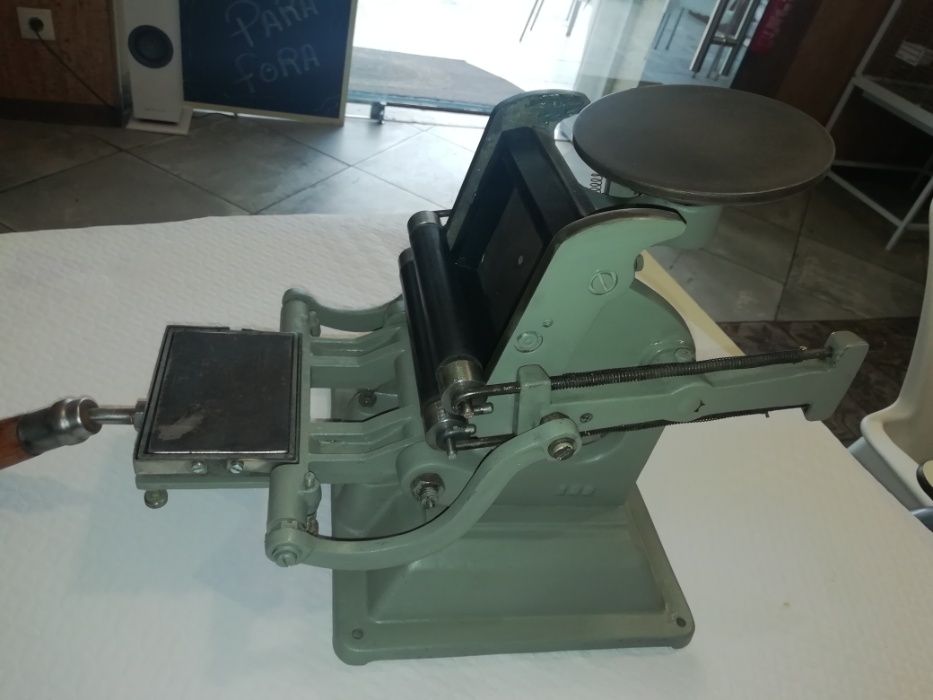 Máquina Tipografia Antiga