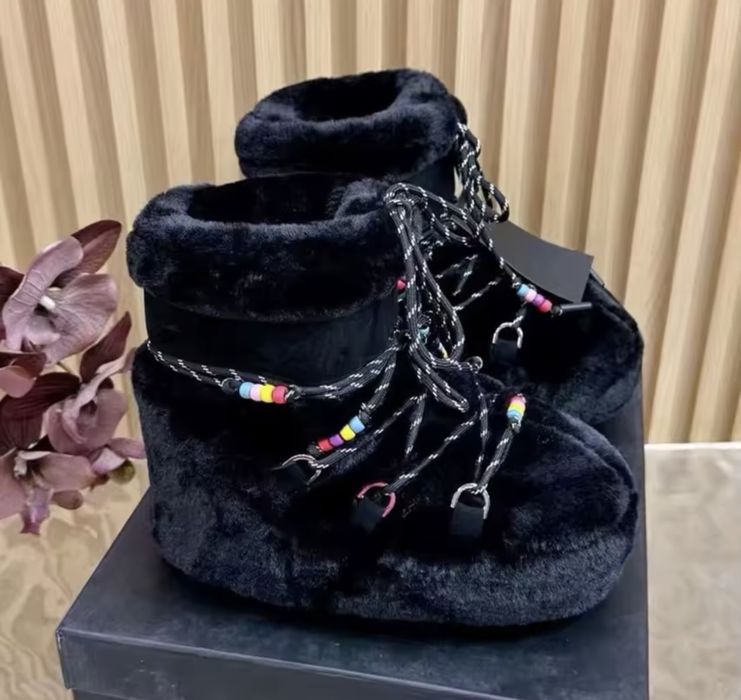 Buty śniegowce Moon Boot z futrem nowe z metkami