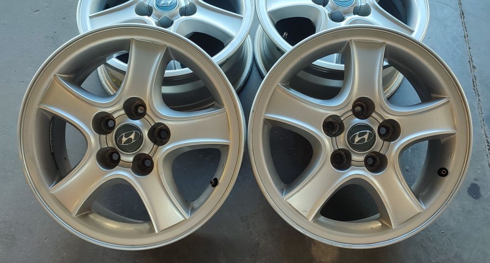 16" 6.5J 5x114.3 Orginalne felgi Hyundai.