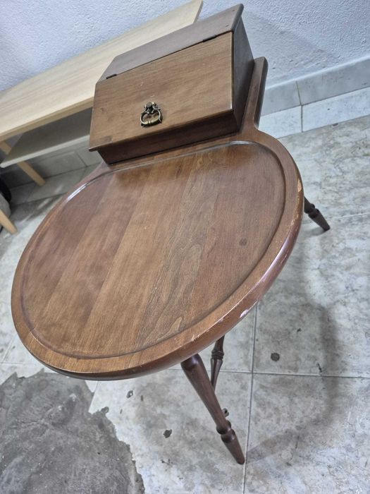 MESINHA vintage em madeira