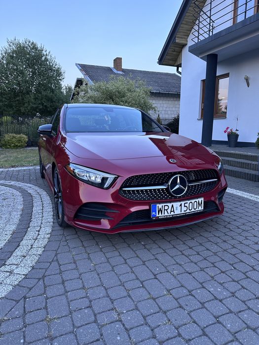 Mercedes-Benz A 220 4MATIC | 2.0 Turbo | AMG | Panorama | KEYLESS-GO | Premium Audio