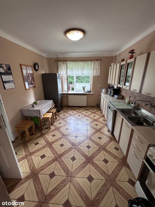 Dom | 260 m² | 2 garaże | Działka ok. 800 m² | Ostrowiec Świętokrzyski