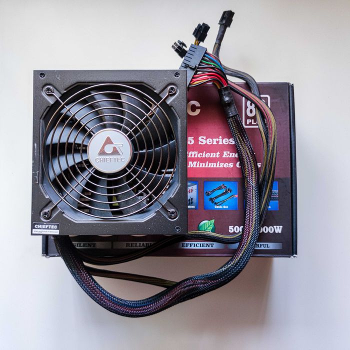 Блок питания Chieftec APS-700C - лучшее качество и стабильность