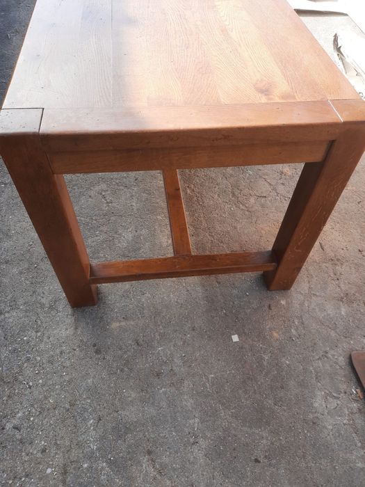 Mesa de jantar em carvalho maciço