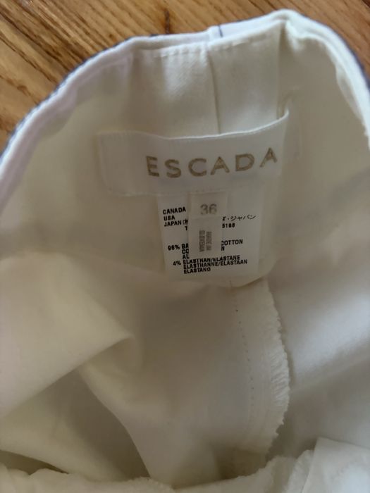 Oryginalne, nowe spodnie Escada 36 okazja