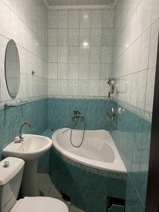 Продаж частини будинку в центрі міста